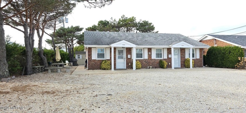 vestors! Multi-Family. Preferred Seacrest Beach Association!! 2 - Beach Home for sale in Lavallette, New Jersey on Beachhouse.com