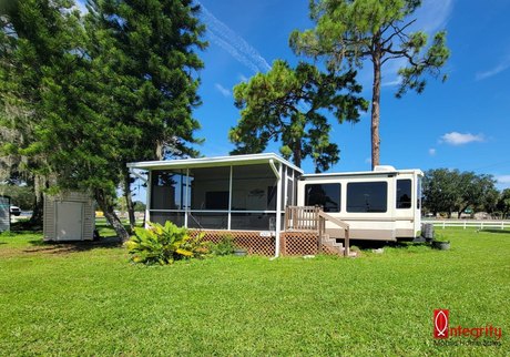 Welcome to your perfect little slice of paradise. This 2016 - Beach Home for sale in Ruskin, Florida on Beachhouse.com