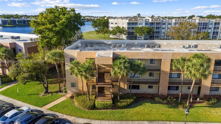 Breathtaking, expansive lake views from all of the bedrooms from - Beach Condo for sale in Tamarac, Florida on Beachhouse.com