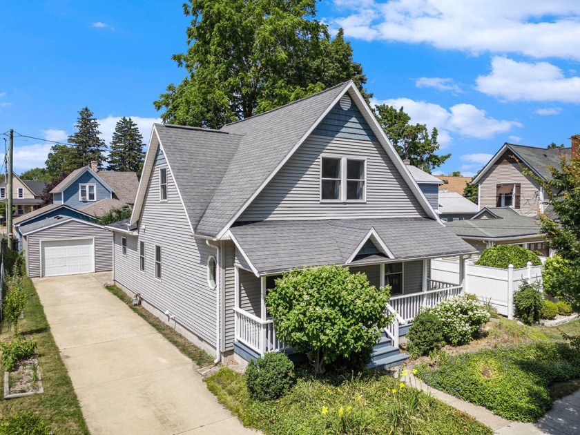 Located just four blocks from both Lake Michigan's sandy - Beach Home for sale in South Haven, Michigan on Beachhouse.com