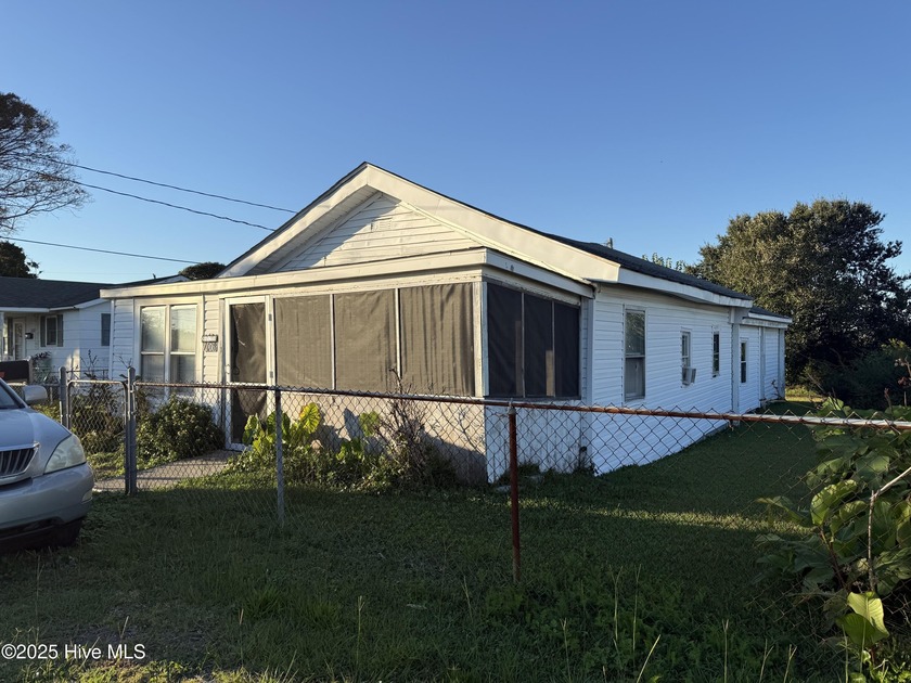 Property in a great Morehead City location, close to shopping - Beach Home for sale in Morehead City, North Carolina on Beachhouse.com