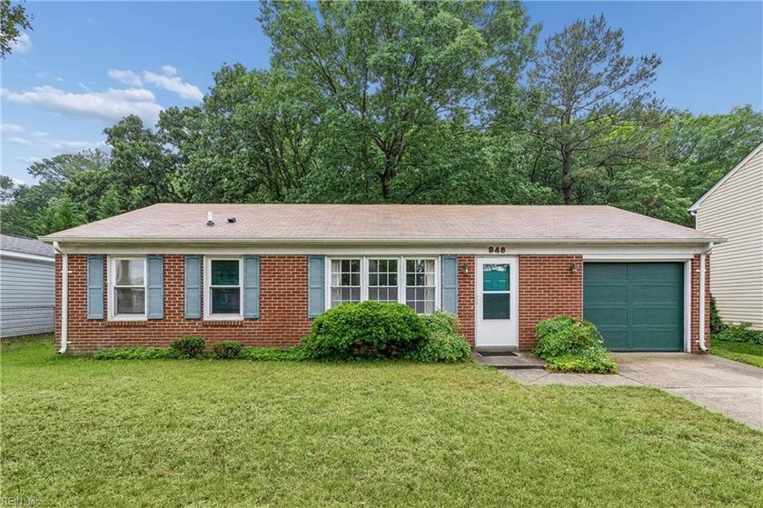 Welcome Home! This sweet ranch has been lovingly cared for over - Beach Home for sale in Newport News, Virginia on Beachhouse.com