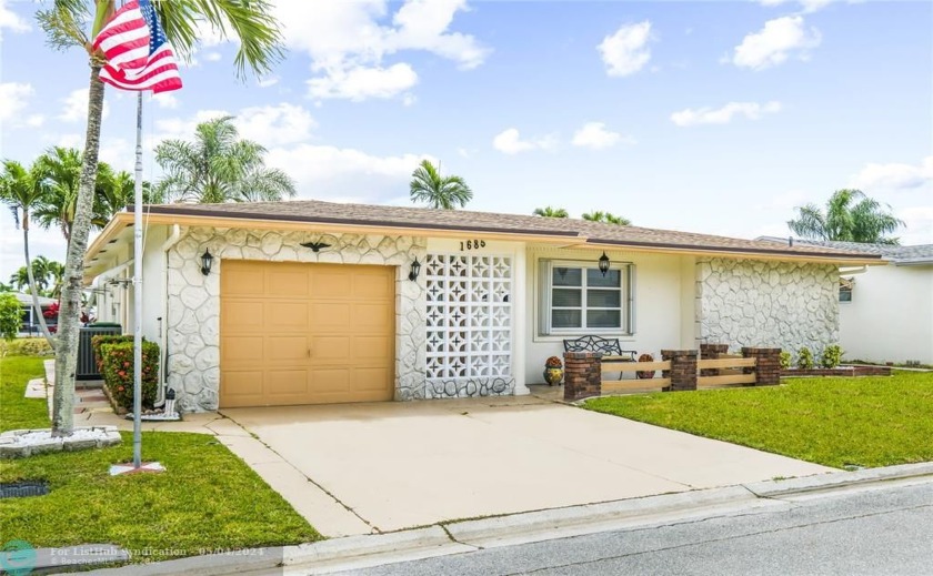 Updated and Oversized 2BR/2BA Waterfront Home Nestled Within - Beach Home for sale in Margate, Florida on Beachhouse.com