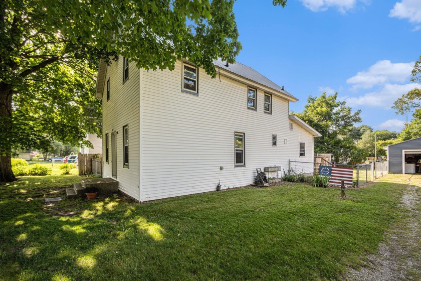 Pere Marquette Twp - Spacious 4 bedroom, 2.5 bath home situated - Beach Home for sale in Ludington, Michigan on Beachhouse.com