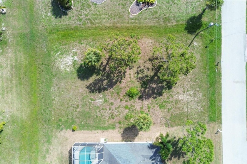 Discover the perfect canvas for your dream home in the desirable - Beach Lot for sale in Rotonda West, Florida on Beachhouse.com