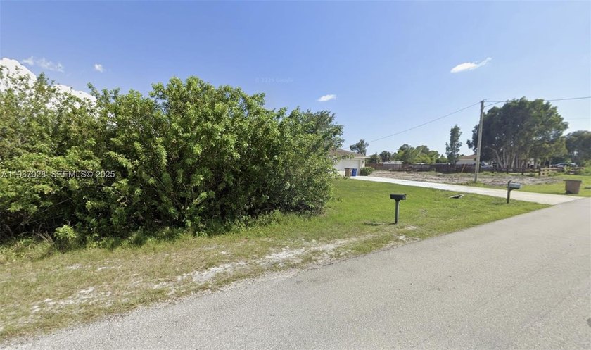220-222 Grant Blvd to be sold together

Buildable Oversized - Beach Lot for sale in Lehigh Acres, Florida on Beachhouse.com