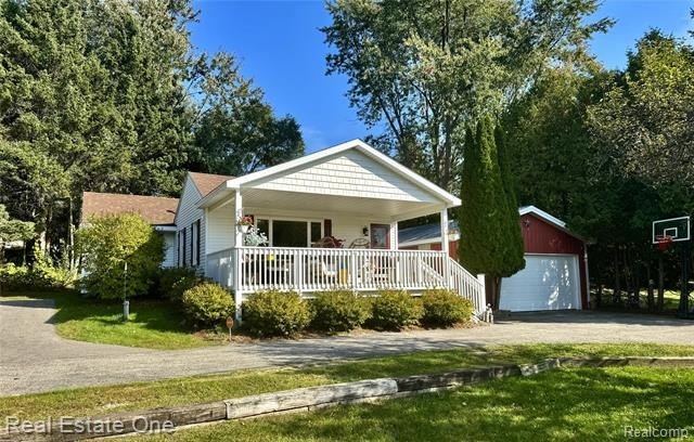 Professional Pictures coming 10/4 - Very Charming turnkey home - Beach Home for sale in Frankfort, Michigan on Beachhouse.com
