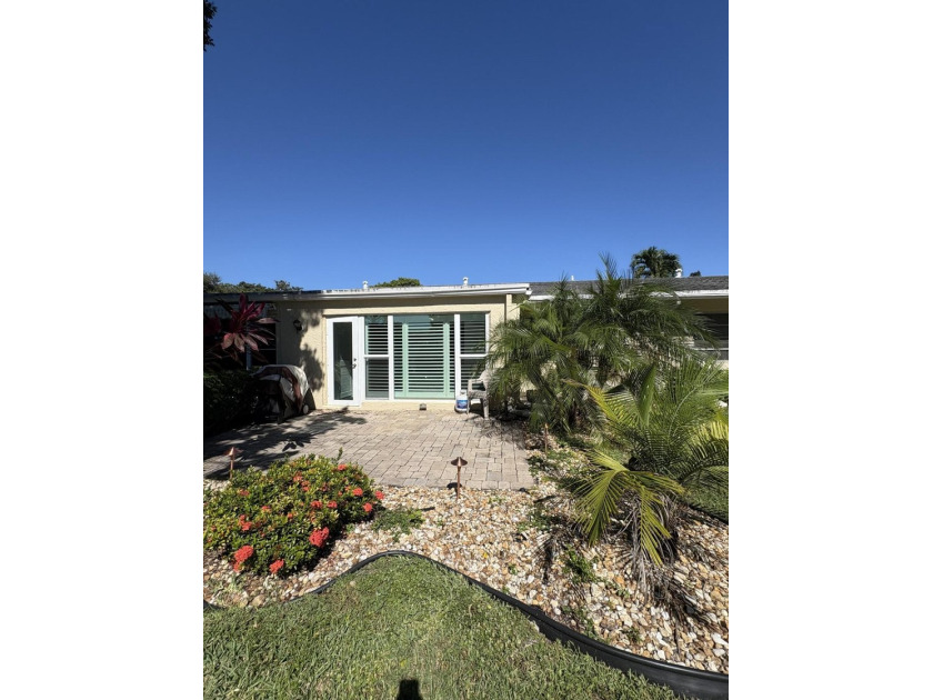 PRICE REDUCTION LIGHT FILLED COZY RETREAT, 1 LEVEL VILLA IN PALM - Beach Condo for sale in Delray Beach, Florida on Beachhouse.com