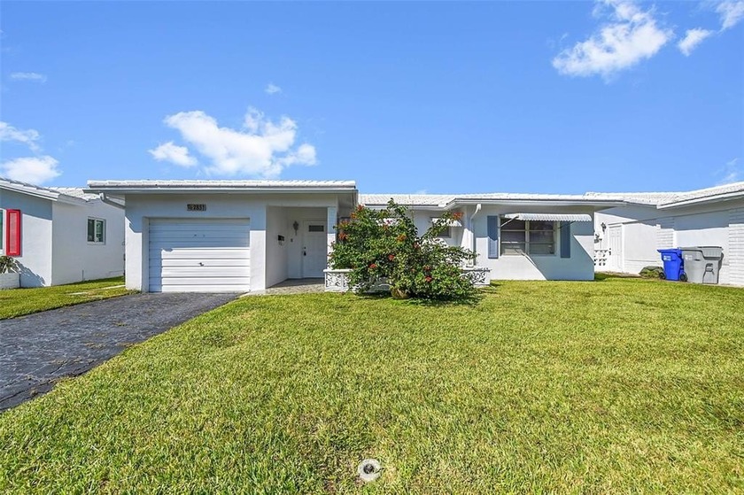 Renovated 2BR/2BA home with new cabinetry, stainless steel - Beach Home for sale in Pompano Beach, Florida on Beachhouse.com