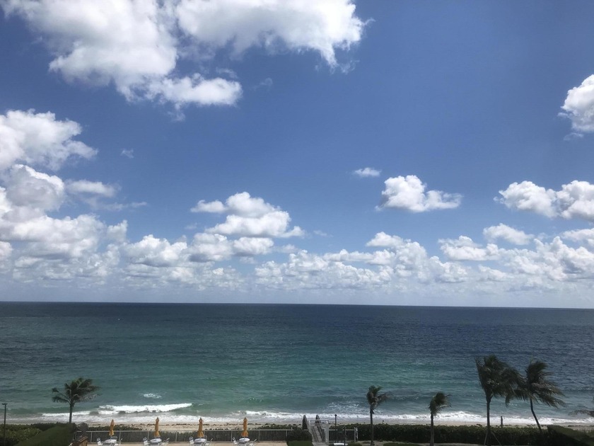 AMAZING DIRECT OCEAN VIEW AS SOON AS YOU WALK IN! BEAUTIFULLY - Beach Condo for sale in Palm Beach, Florida on Beachhouse.com