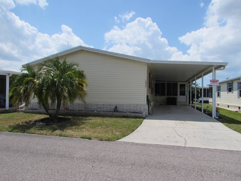 Three bed two bath 2001 Jacobsen well maintained on quiet street - Beach Home for sale in Trinity, Florida on Beachhouse.com
