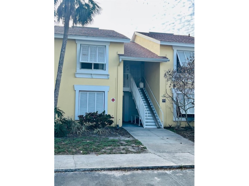 Seller is motivated. Contact agent for gate code. Bermuda Bay - Beach Condo for sale in St. Petersburg, Florida on Beachhouse.com