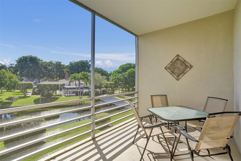 Beautiful 1 bed, 1 bath condo in pristine condition within - Beach Condo for sale in Lauderdale Lakes, Florida on Beachhouse.com