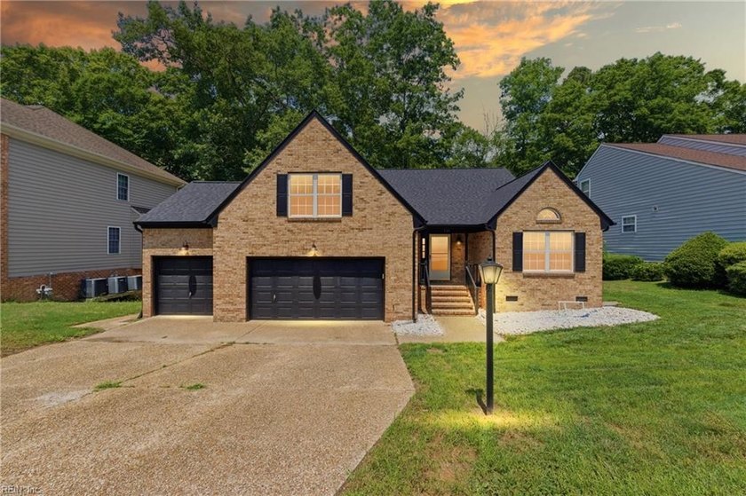 Nestled on a quiet cul-de-sac, this spacious 4-bedroom, 2.5-bath - Beach Home for sale in Newport News, Virginia on Beachhouse.com