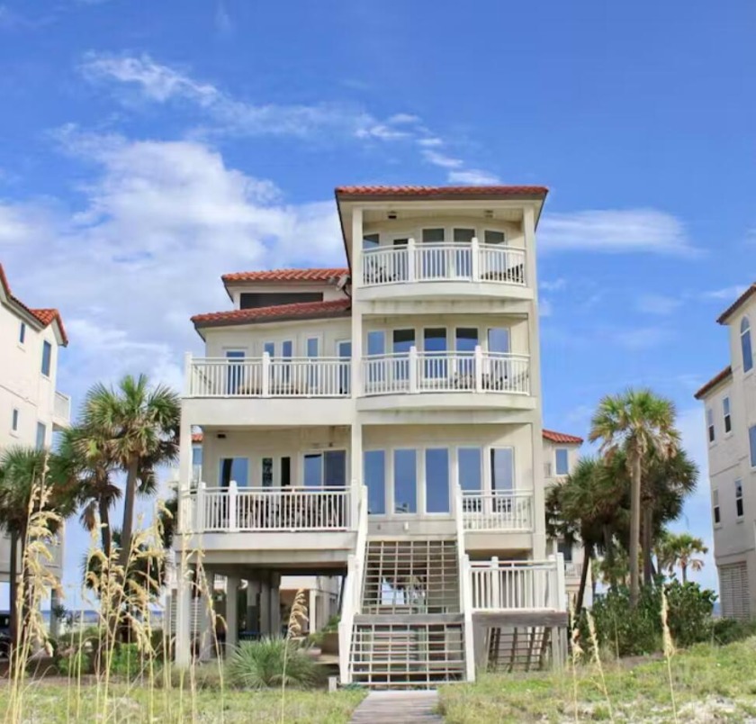 Moonlight Sonata-Beachfront-Community Pool - Beach Vacation Rentals in St. George Island, FL on Beachhouse.com