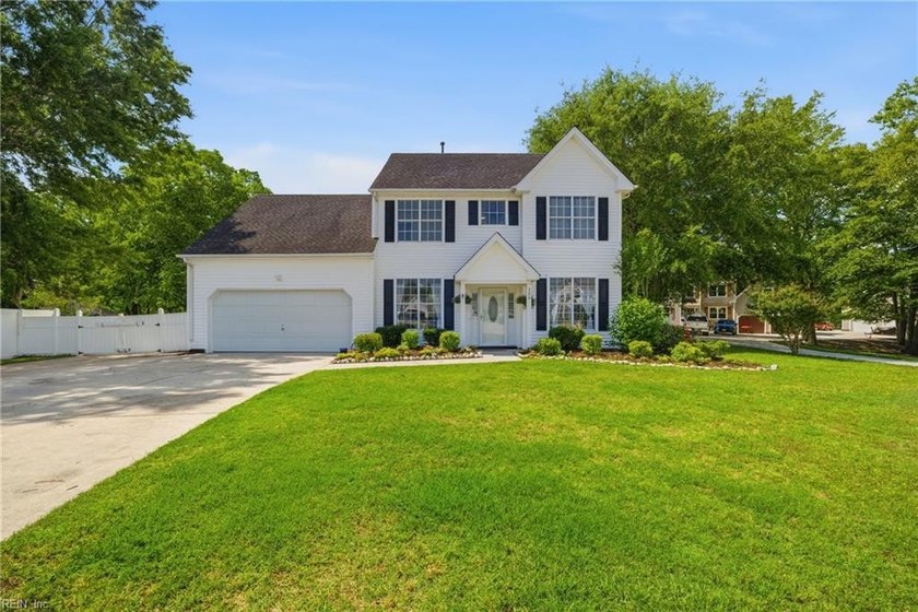 Enjoy sweeping panoramic views of Cedar Lake from your back - Beach Home for sale in Suffolk, Virginia on Beachhouse.com