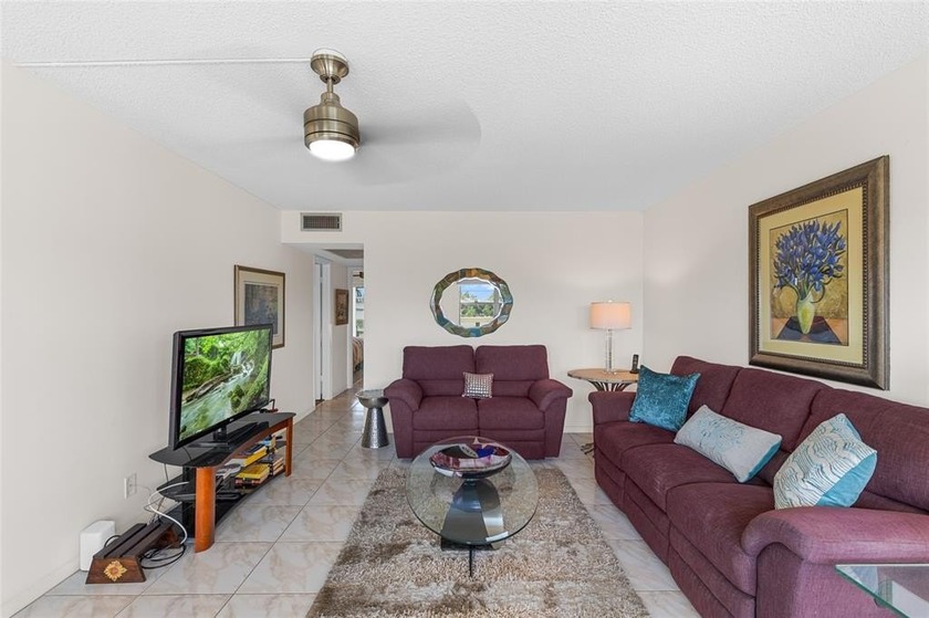 PRIME LOCATION IN CENTURY VILLAGE! THIS WELL SITUATED BUIDLING - Beach Condo for sale in Deerfield Beach, Florida on Beachhouse.com