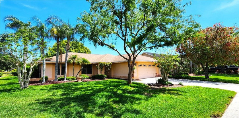 Under contract-accepting backup offers. Welcome to Woodfield! - Beach Home for sale in Tarpon Springs, Florida on Beachhouse.com