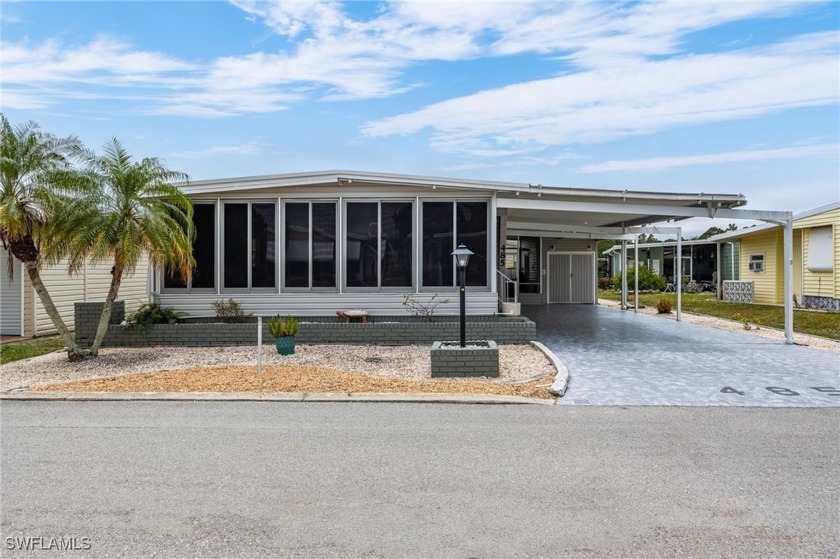 Welcome to your dream home in Six Lakes Country Club! New Roof! - Beach Home for sale in North Fort Myers, Florida on Beachhouse.com