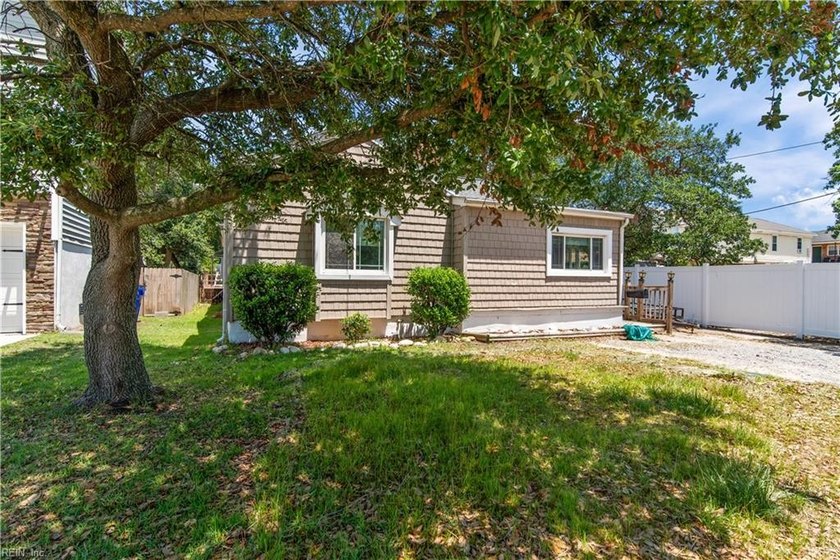 Make this your first stop! Just a short walk to the ocean or bay - Beach Home for sale in Norfolk, Virginia on Beachhouse.com