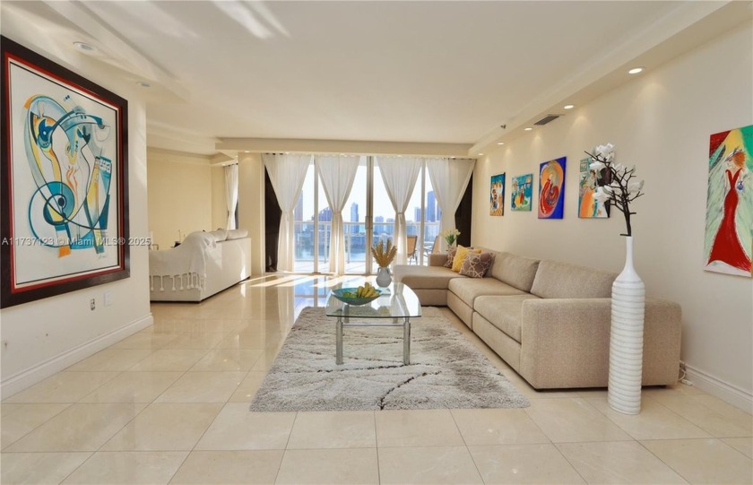 THIS 3 BEDROOM 3 BATH  CORNER HOME IN THE SKY HAS ALL THE - Beach Condo for sale in Aventura, Florida on Beachhouse.com