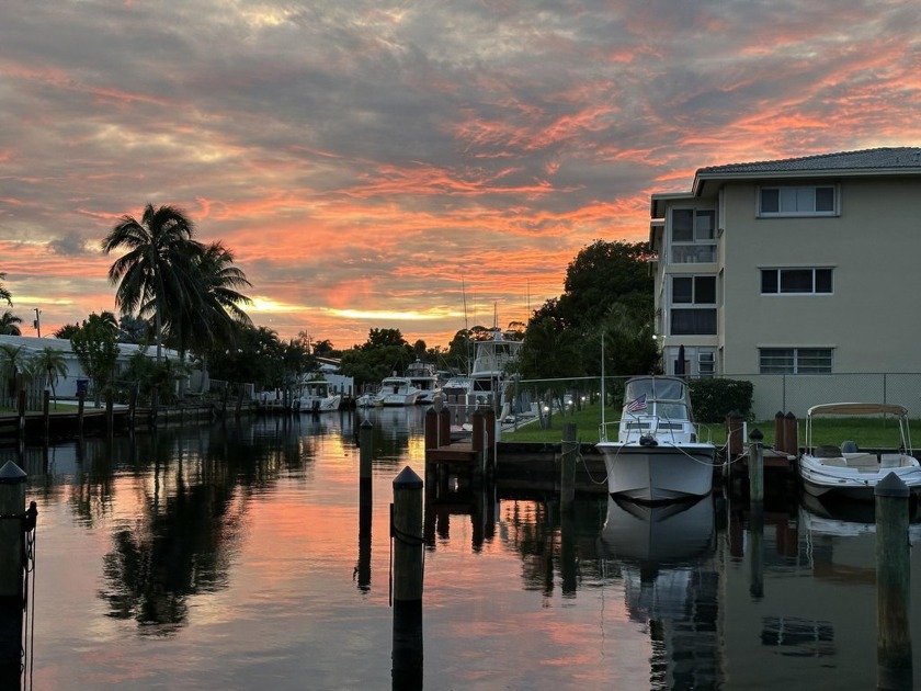 Welcome to this beautifully upgraded first-floor condo in the - Beach Condo for sale in Fort Lauderdale, Florida on Beachhouse.com