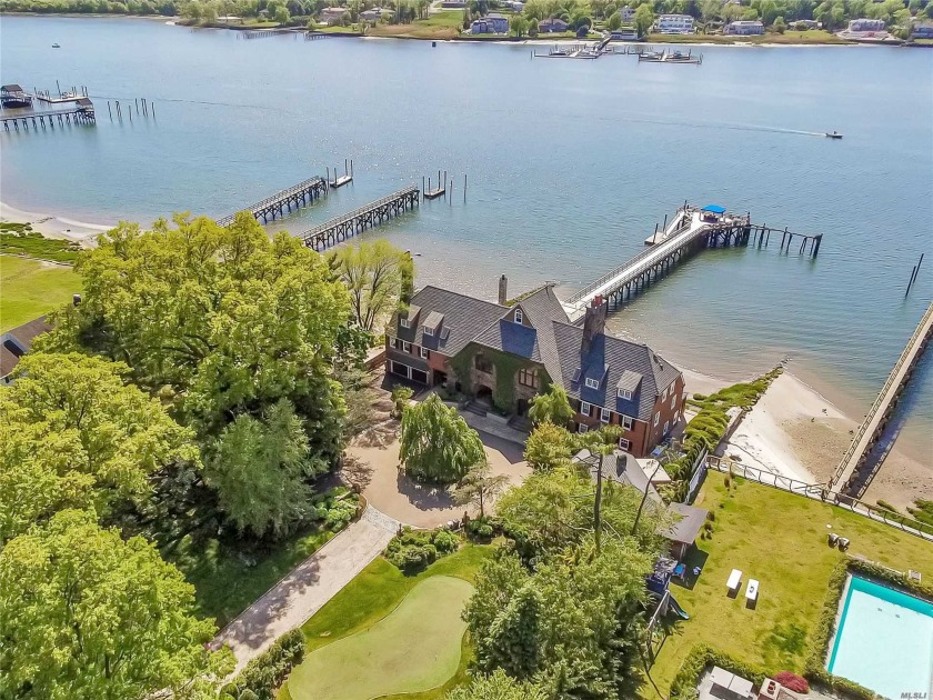 MANHASSET. Tucked Away On A Quiet Waterfront Road in Plandome - Beach Home for sale in Manhasset, New York on Beachhouse.com