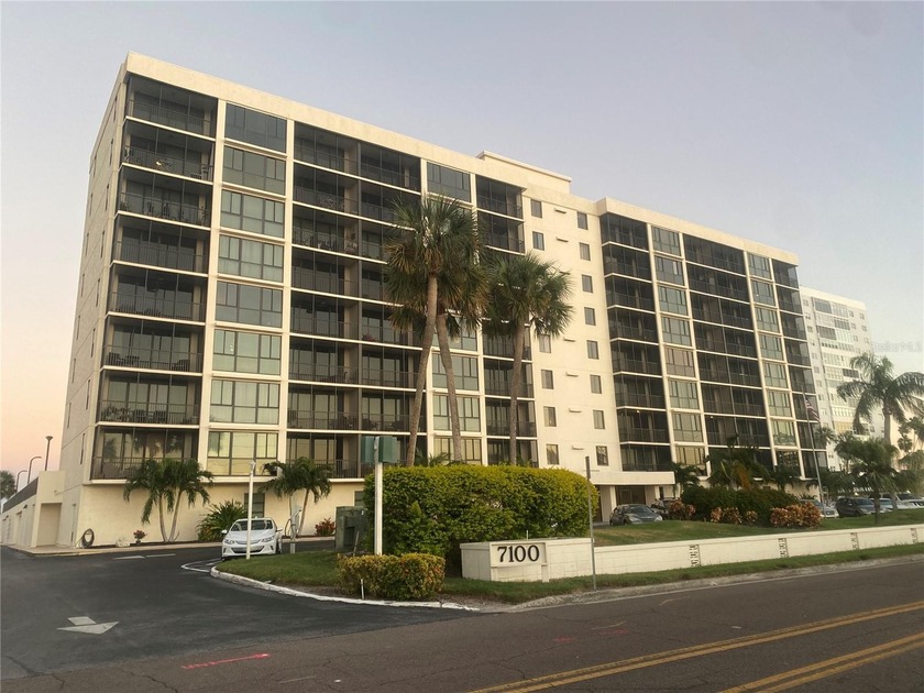 Introducing an exceptional Penthouse offering at Bridgeton - Beach Condo for sale in St. Petersburg, Florida on Beachhouse.com