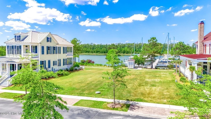 301 E Harborside is sitting in the perfect marina-front location - Beach Lot for sale in Oriental, North Carolina on Beachhouse.com