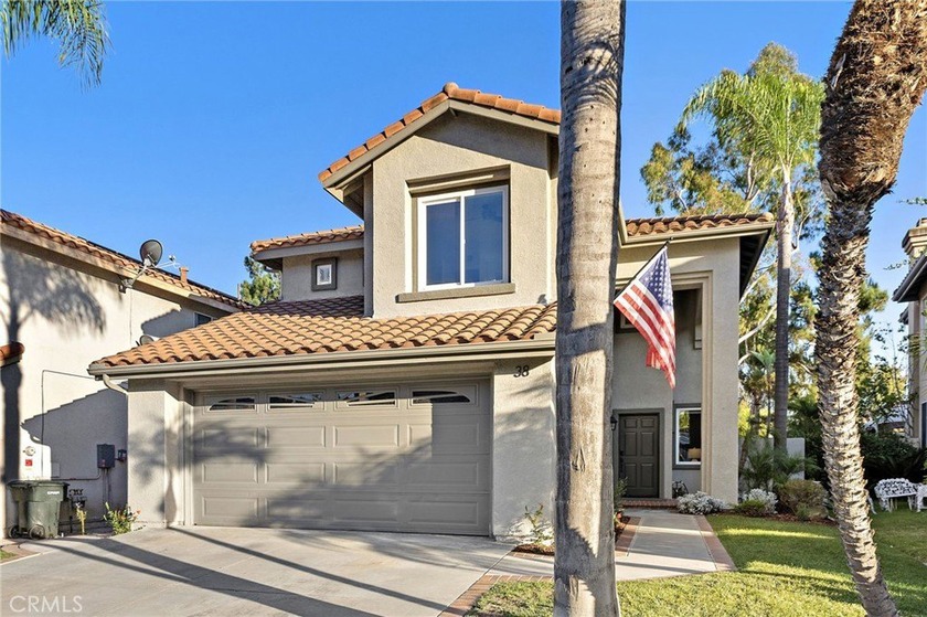 GORGEOUS MELINDA HEIGHTS HOME W 4 BEDROOMS + LOFT, looks like a - Beach Home for sale in Rancho Santa Margarita, California on Beachhouse.com
