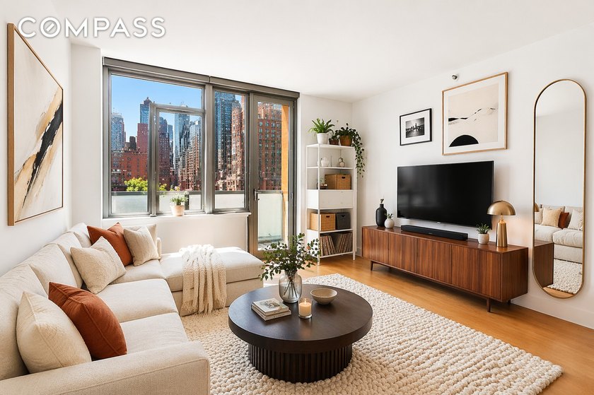 Penthouse Living with Your Own Private Rooftop Cabana Welcome - Beach Condo for sale in New York, New York on Beachhouse.com