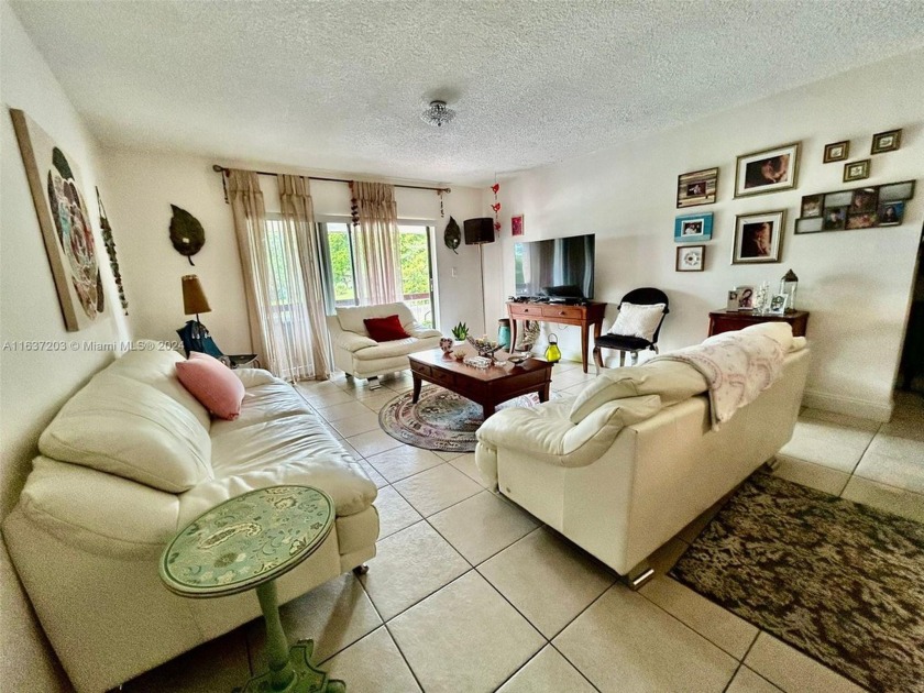 Exceptional 3-Bedroom Condo in a Family-Friendly Community
 - Beach Condo for sale in Miami, Florida on Beachhouse.com