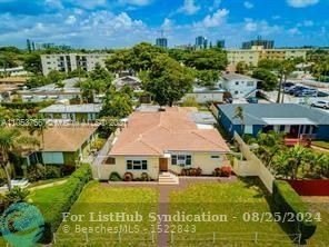 MAKE OFFER!!! Perfect for investors or owner occupant!. Correct - Beach Home for sale in Hollywood, Florida on Beachhouse.com