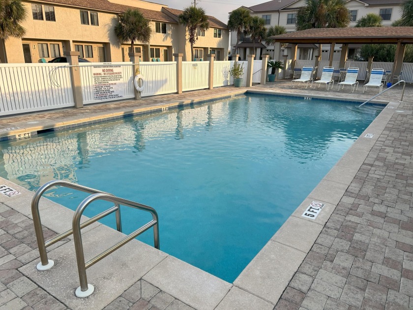 Don't miss the opportunity to own this 2brm 1-1/2 bath townhouse - Beach Townhome/Townhouse for sale in Navarre, Florida on Beachhouse.com