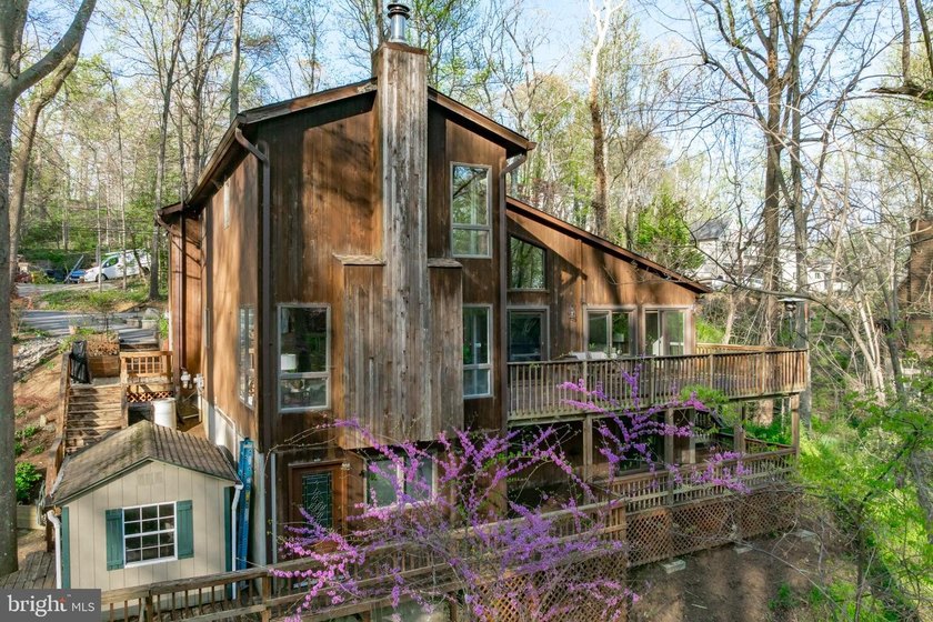 Major price reduction, exceptional value for over 3,292 finished - Beach Home for sale in Annapolis, Maryland on Beachhouse.com