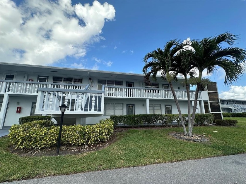 Charming 1 bedroom, 1.5 bath condo located in the heart of - Beach Condo for sale in Deerfield Beach, Florida on Beachhouse.com