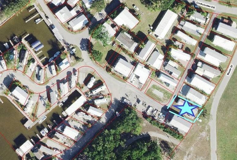 Large vacant lot zoned for a mobile home or RV. This property - Beach Lot for sale in Chokoloskee, Florida on Beachhouse.com