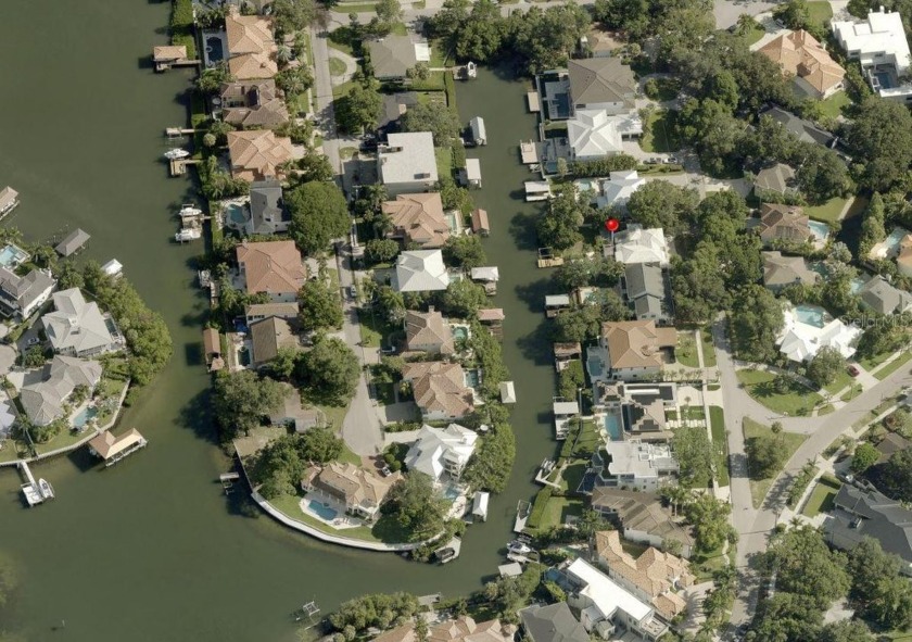 Don't miss this beautiful South Tampa waterfront lot in the - Beach Lot for sale in Tampa, Florida on Beachhouse.com