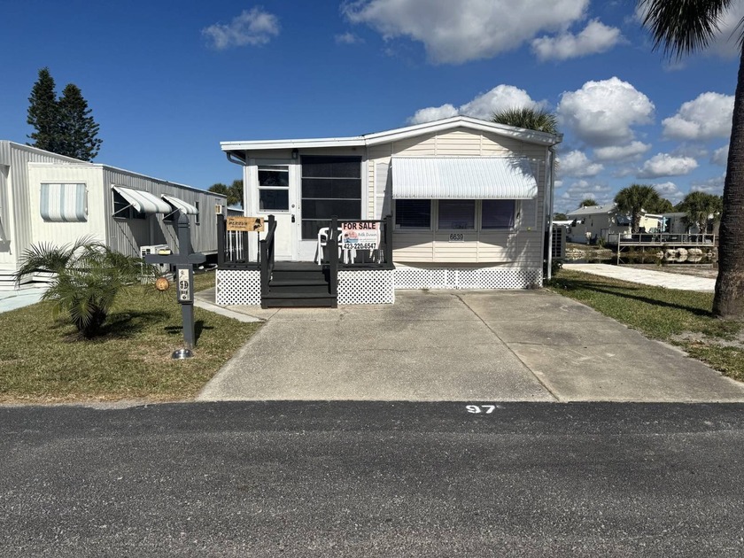 ESCAPE THE COLD WINTERS, COME TO FLORIDA, SOAK UP THE SUNSHINE - Beach Home for sale in Port Richey, Florida on Beachhouse.com