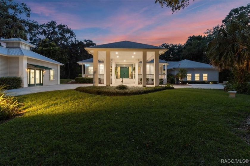 Welcome to Captains Cove, an extraordinary waterfront estate on - Beach Home for sale in Inglis, Florida on Beachhouse.com