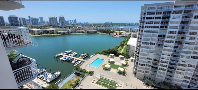 Spectacular Unit on the 17th floor with an exceptional and - Beach Condo for sale in Aventura, Florida on Beachhouse.com