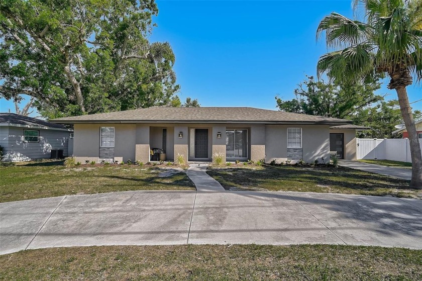 One or more photo(s) has been virtually staged. This charming - Beach Home for sale in Sarasota, Florida on Beachhouse.com