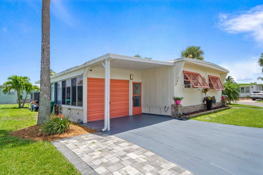 CAN'T BEAT THIS LOCATION! -- Well-Maintained Island Home with - Beach Home for sale in Melbourne Beach, Florida on Beachhouse.com