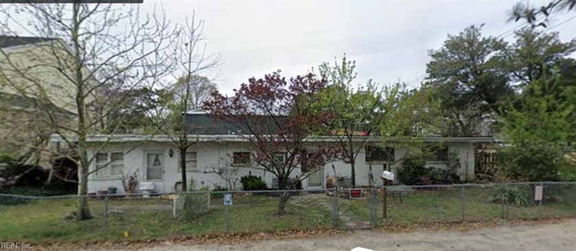 EXCELLENT RARE INVESTMENT OPPORTUNITY. TWO(2) BLOCKS FROM - Beach Home for sale in Norfolk, Virginia on Beachhouse.com