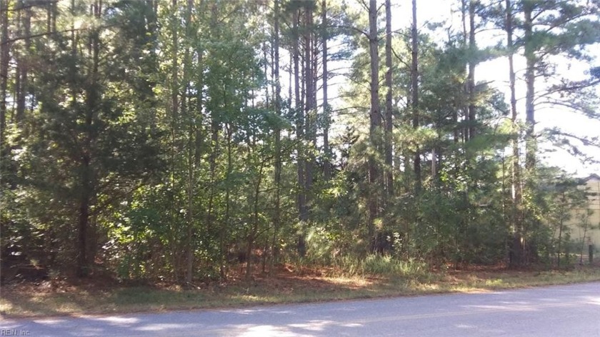Go See! Tranquil 1.25 acres very close to the James River - Beach Lot for sale in Smithfield, Virginia on Beachhouse.com