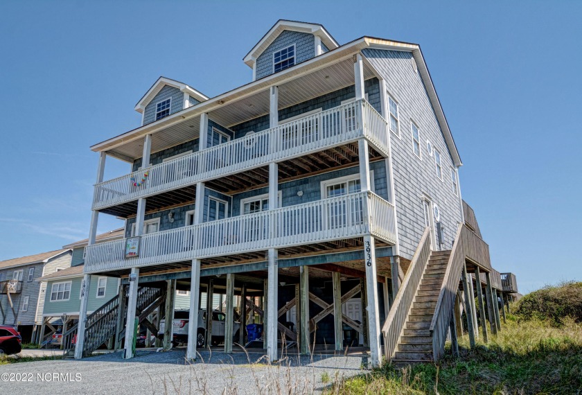 Oceanfront 4 bedroom, 3 bath townhome on a very deep lot with - Beach Townhome/Townhouse for sale in North Topsail Beach, North Carolina on Beachhouse.com