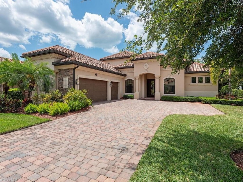 This beautiful Estate home boasts a grand entry, 3 bedrooms, 3 - Beach Home for sale in Naples, Florida on Beachhouse.com