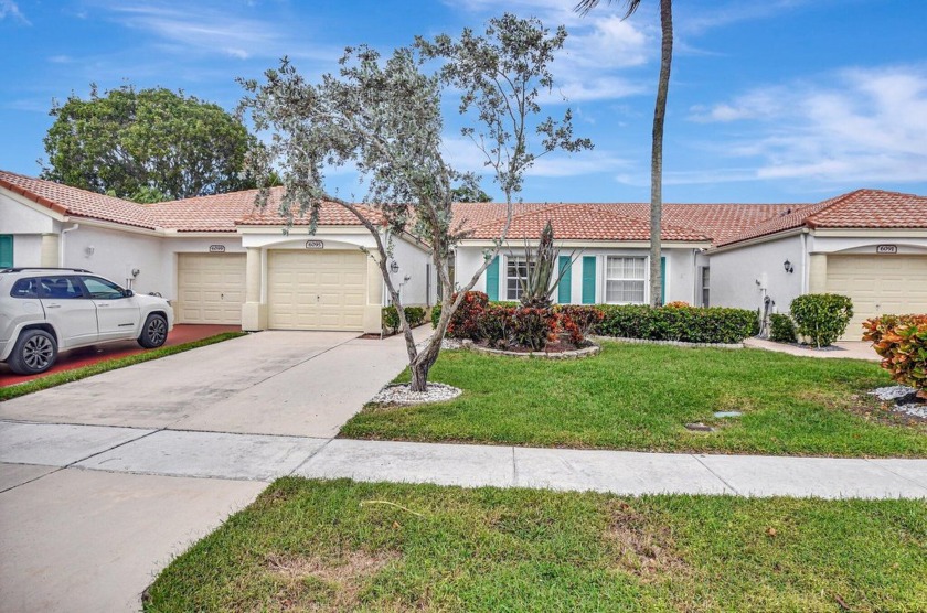 WELCOME HOME TO FLORAL LAKES, A 55+ COMMUNITY IN BEAUTIFUL - Beach Home for sale in Delray Beach, Florida on Beachhouse.com