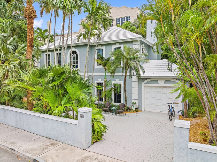 Classic Palm Beach Living!  Located close to all Town amenities - Beach Home for sale in Palm Beach, Florida on Beachhouse.com