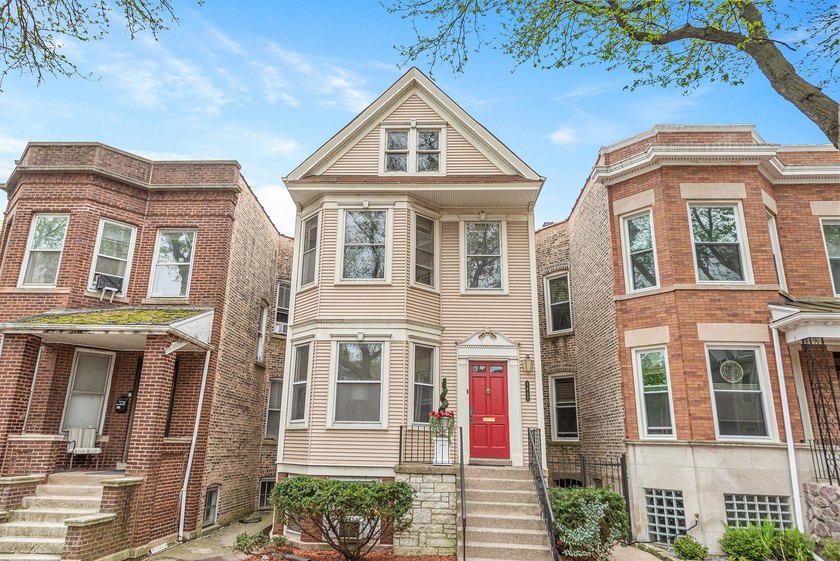 Highest and best called for by 5pm Monday May 11th @ 6pm. Estate - Beach Home for sale in Chicago, Illinois on Beachhouse.com